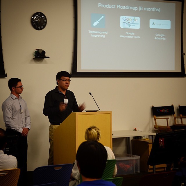 Brandon and Andrew pitch to Google employees and management for the kickoff of their Google for Entrepreneurs tenancy batch.